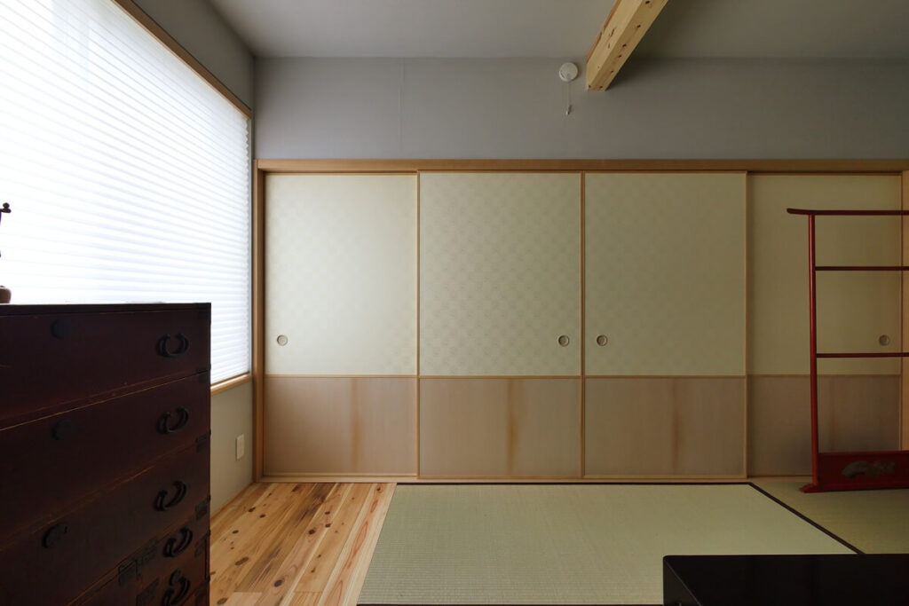 京からかみの襖の和室