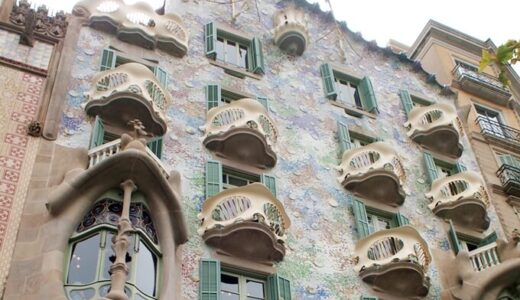 バルセロナ、ガウディのカサ・バトリョ～壮大な海をイメージする世界遺産建築